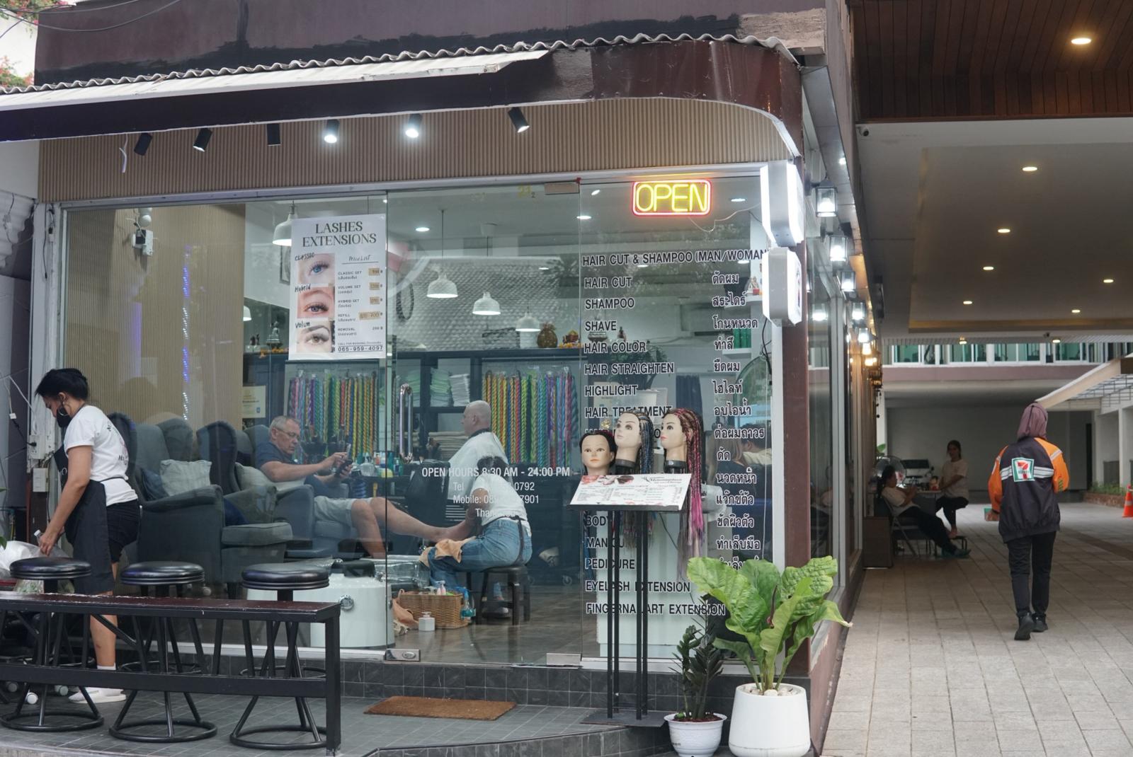 Metamorphosis Salon Exterior in Sukhumvit